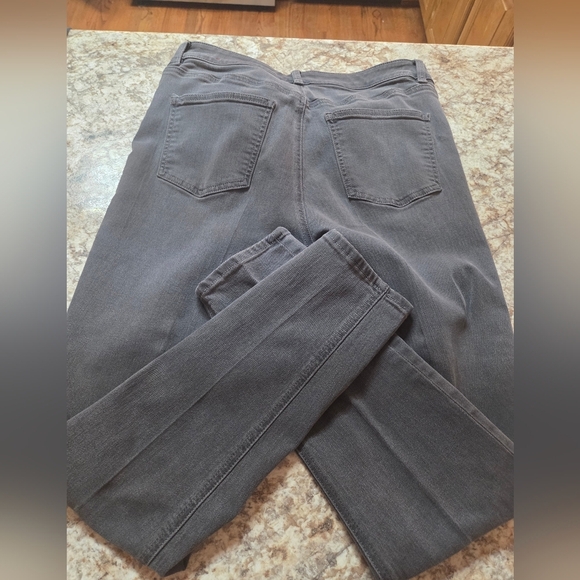 Talbots Flawless 5 Pocket Women's Charcoal Straight Leg Jeggings Jeans - Picture 3 of 4